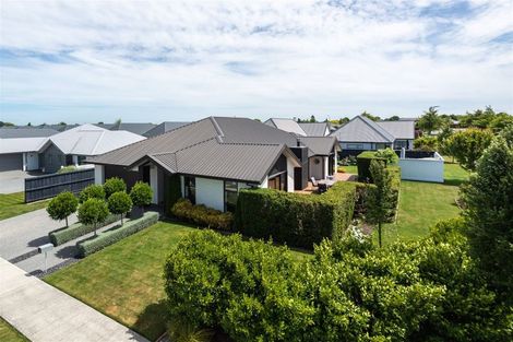 Photo of property in 26 Watkins Drive, Rangiora, 7400