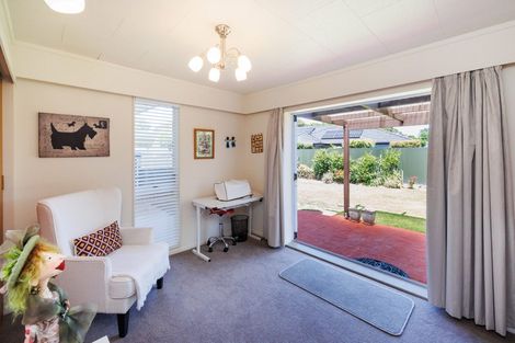 Photo of property in 17 Aintree Crescent, Awapuni, Palmerston North, 4412