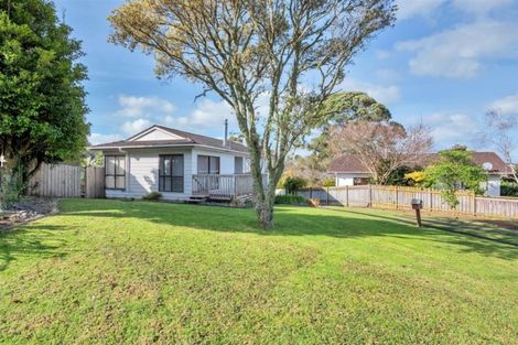 Photo of property in 15 Peterhouse Place, West Harbour, Auckland, 0618