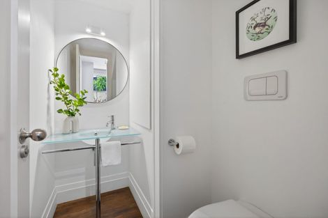 Photo of property in 11 Shelbourne Street, Nelson, 7010