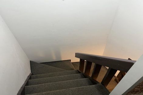 Photo of property in 2/104 Pakuranga Road, Pakuranga, Auckland, 2010