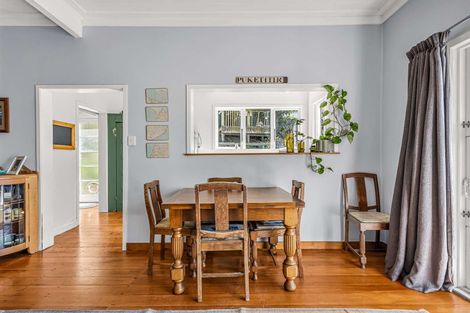 Photo of property in 32 Coote Road, Bluff Hill, Napier, 4110