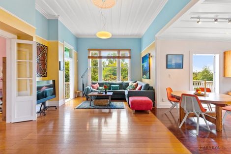 Photo of property in 49 West Lynn Road, Titirangi, Auckland, 0604