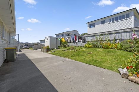 Photo of property in 24 Matatiro Street, Titahi Bay, Porirua, 5022