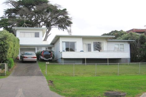 Photo of property in 17 Whitby Crescent, Mairangi Bay, Auckland, 0630