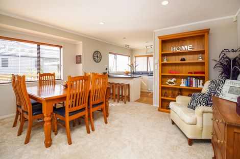 Photo of property in 49 Garton Drive, Massey, Auckland, 0614