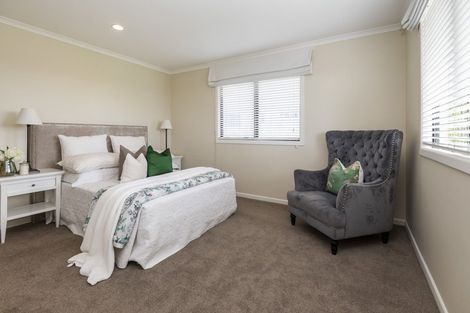 Photo of property in 1 St Elmo Rise, Shamrock Park, Auckland, 2016