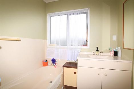 Photo of property in 6/37a Glengarry Road, Glen Eden, Auckland, 0602