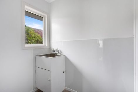 Photo of property in 73 Roberts Road, Te Atatu South, Auckland, 0610