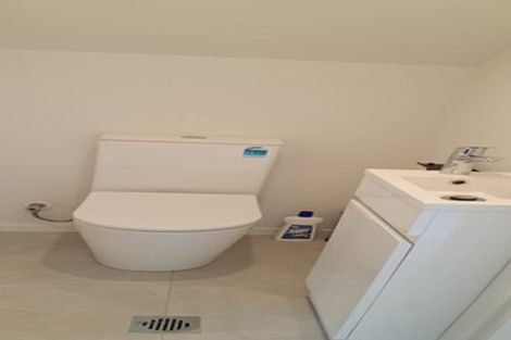 Photo of property in 5/149 Tirimoana Road, Te Atatu South, Auckland, 0602