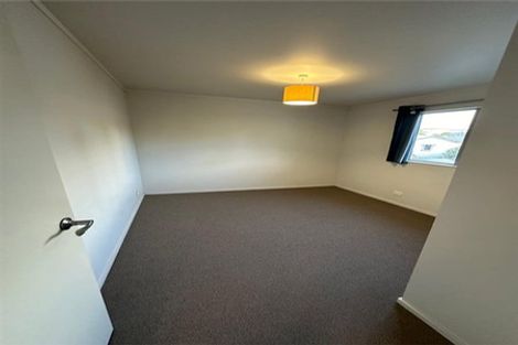 Photo of property in 72 Kervil Avenue, Te Atatu Peninsula, Auckland, 0610