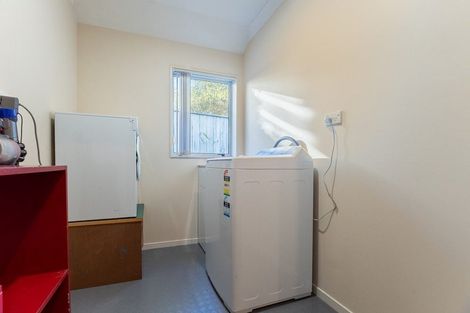 Photo of property in 43 Quadrant Heights, Paraparaumu, 5032