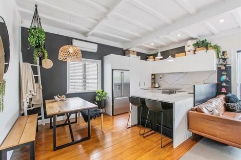 Photo of property in 10 Lambeth Road, Mount Eden, Auckland, 1041