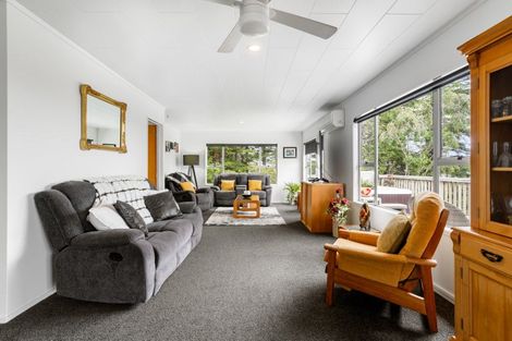 Photo of property in 115 Chevron Crescent, Whangamata, 3620