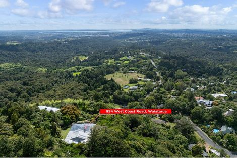 Photo of property in 854 West Coast Road, Waiatarua, Auckland, 0604