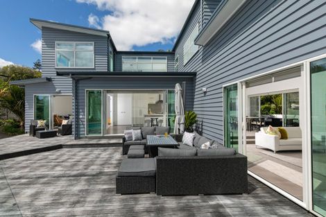 Photo of property in 17a Churchouse Road, Greenhithe, Auckland, 0632