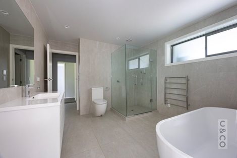 Photo of property in 19 Maude Street, Riverhead, 0820