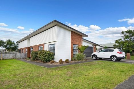 Photo of property in 67 Pyle Road West, One Tree Point, 0118