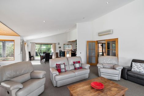 Photo of property in 8 Baker Grove, Wanaka, 9305