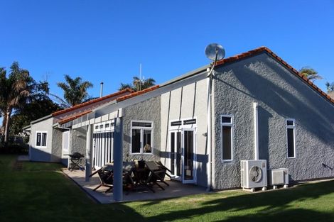 Photo of property in 28 Palm Beach Boulevard, Papamoa Beach, Papamoa, 3118