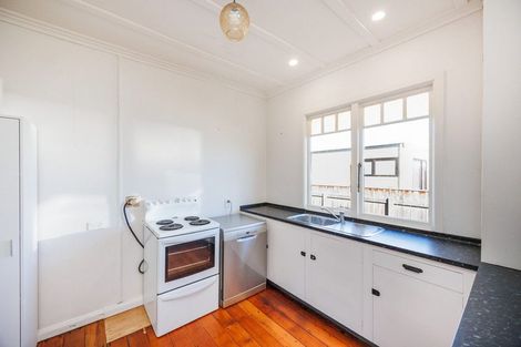 Photo of property in 23 Ross Street, Marton, 4710