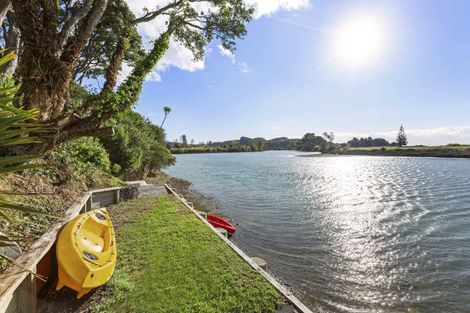 Photo of property in 33 Nihinihi Avenue, Raglan, 3225