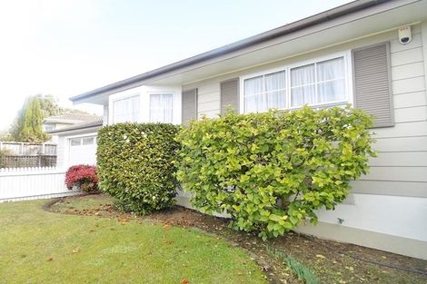 Photo of property in 2 Barbados Drive, Unsworth Heights, Auckland, 0632