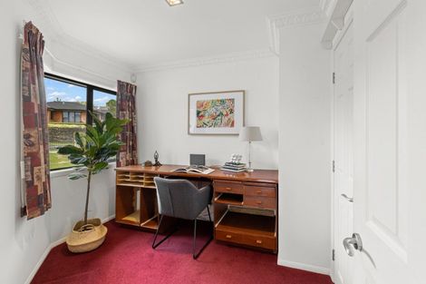 Photo of property in 6 Anderson Way, Highlands Park, New Plymouth, 4312