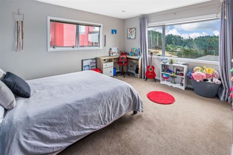 Photo of property in 48a Winsley Terrace, Churton Park, Wellington, 6037
