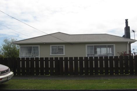 Photo of property in 5 Clyde Street, Ferndale, New Plymouth, 4310
