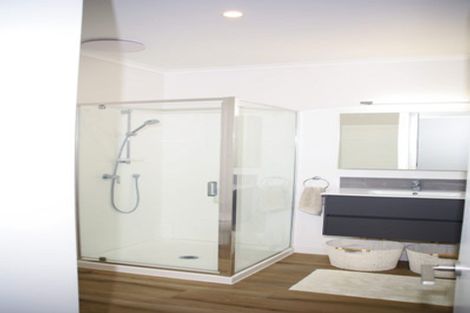 Photo of property in 6/1 Genevieve Lane, Hobsonville, Auckland, 0616