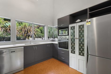 Photo of property in 42 Holcombrooke Lane, Welcome Bay, Tauranga, 3175