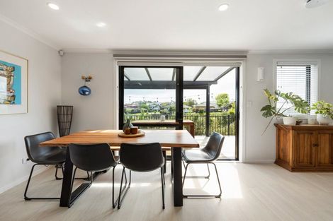 Photo of property in 18 Te Tiireke Drive, Glenview, Hamilton, 3206