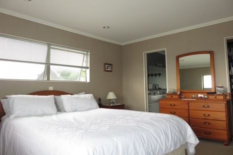 Photo of property in 131 Mayfair Avenue, Whangamata, 3620