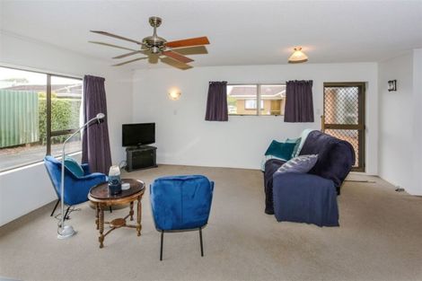 Photo of property in 71f Queen Street, Pukekohe, 2120