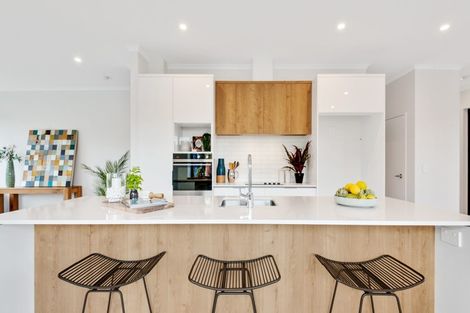 Photo of property in 12 Owen Chapman Drive, Red Beach, 0932