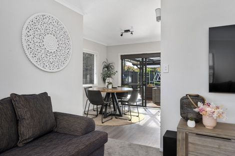 Photo of property in 17 Andalusian Place, Papamoa Beach, Papamoa, 3118