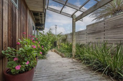 Photo of property in 56 Paku Drive, Tairua, 3508