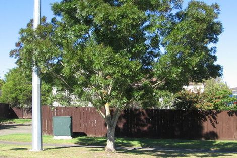 Photo of property in 135 Moire Road, West Harbour, Auckland, 0618