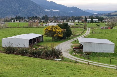 Photo of property in 72 Hotham Street, Murchison, 7007