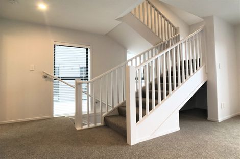 Photo of property in 2/10 Silver Moon Road, Albany Heights, Auckland, 0632