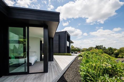 Photo of property in 92 Braid Road, St Andrews, Hamilton, 3200