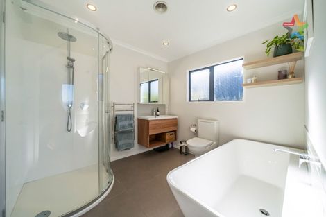 Photo of property in 87 Cypress Drive, Maungaraki, Lower Hutt, 5010