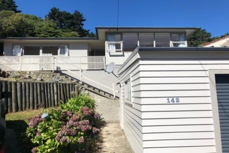 Photo of property in 142 Parkvale Road, Karori, Wellington, 6012