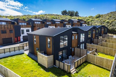 Photo of property in 6 Stockden Place, Karori, Wellington, 6012