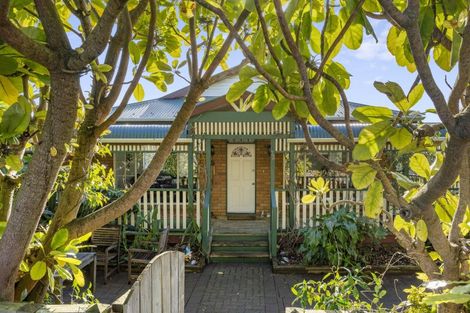 Photo of property in 72 Toi Street, Otaki Beach, Otaki, 5512