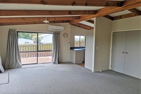 Photo of property in 20 Marsden Point Road, Ruakaka, 0116