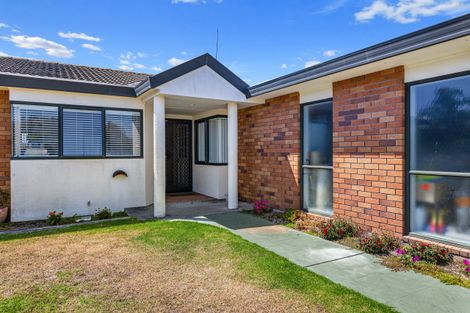 Photo of property in 1 The Glebe, Coastlands, Whakatane, 3120