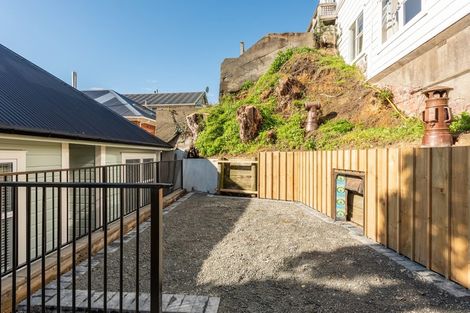 Photo of property in 62 Hawker Street, Mount Victoria, Wellington, 6011