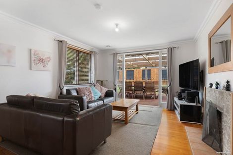 Photo of property in 92 Arimu Road, Papakura, 2110